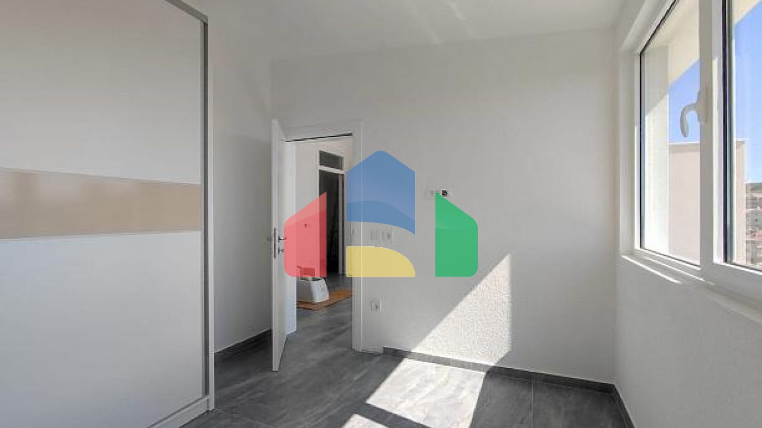 Квартиры с одной и двумя спальными комнатами в Добре Воде