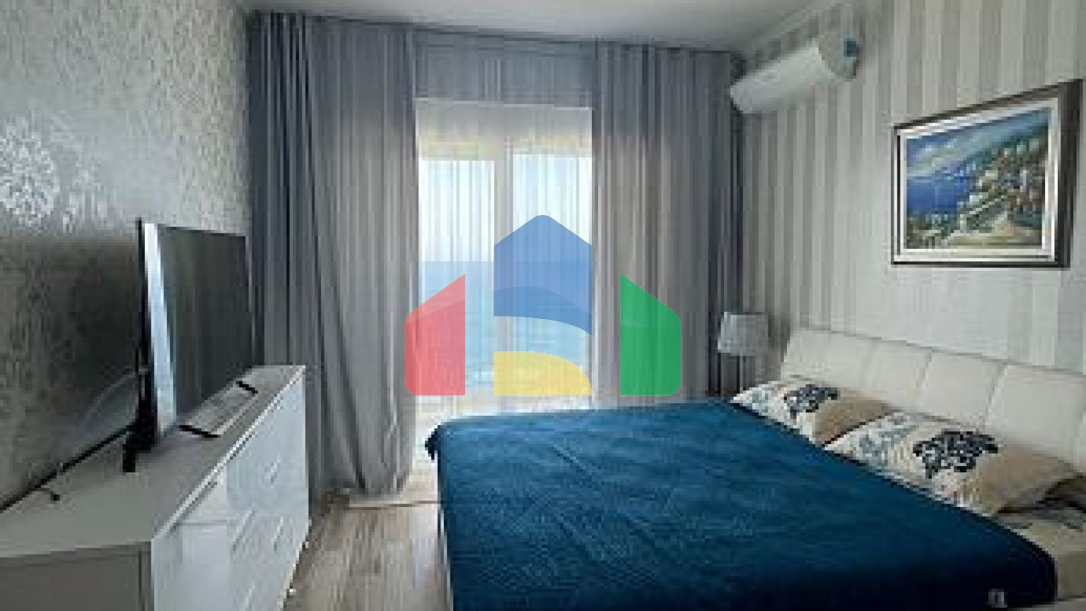 Стильная двухкомнатная квартира всего в нескольких шагах от моря