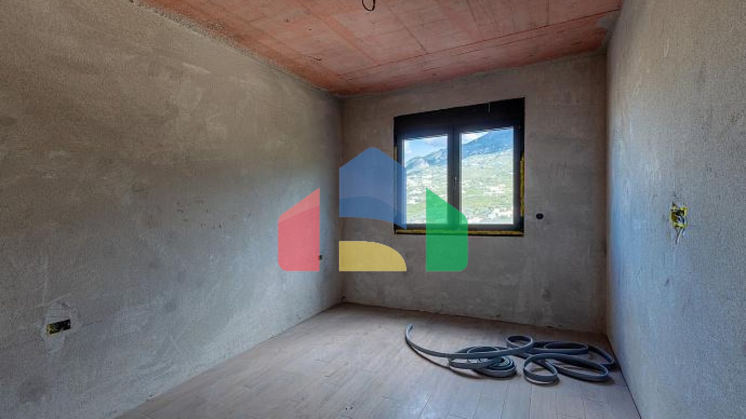 Квартиры в новостройке в Добра Вода с видом на море