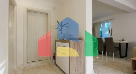 На продажу двухэтажный дом в Добре Воде недалеко от моря