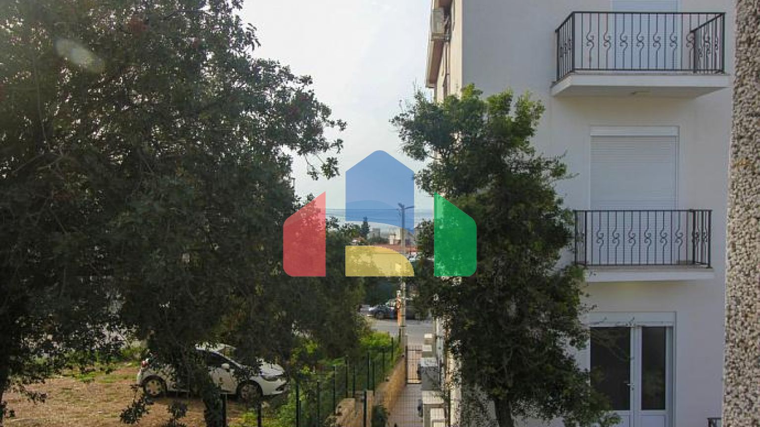 На продажу двухэтажный дом в Добре Воде недалеко от моря