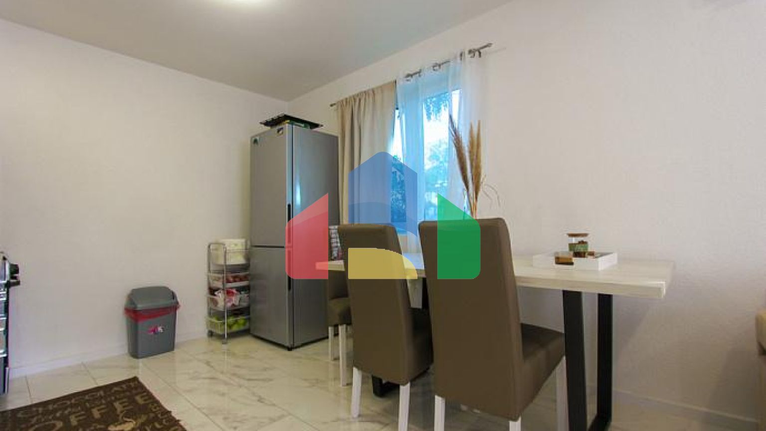 На продажу двухэтажный дом в Добре Воде недалеко от моря