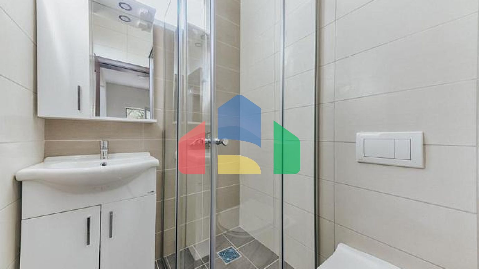 Модерн вилла с 4 спальнями и бассейном продается в Добрe Водe