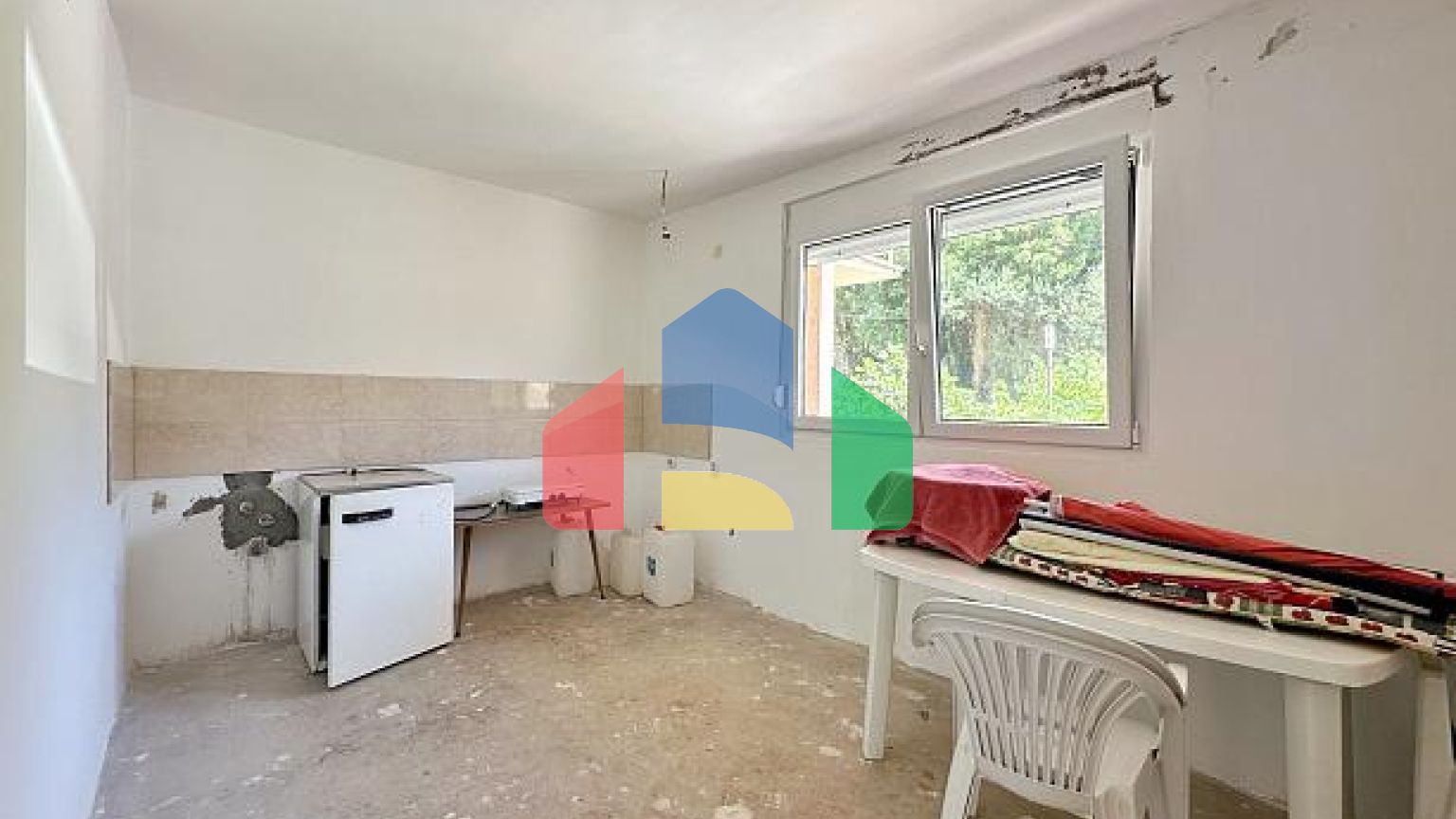 Двухэтажный дом в Добра Вода