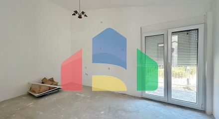 Двухэтажный дом в Добра Вода