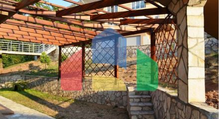 Квартира с участком в комплексе с бассейном Квартира с участком в комплексе с бассейном