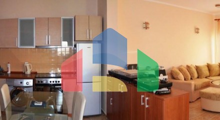 Квартира с участком в комплексе с бассейном