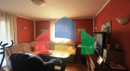 Трёхэтажный дом в Баре