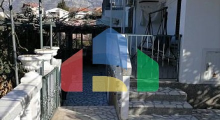 Два дома с участком