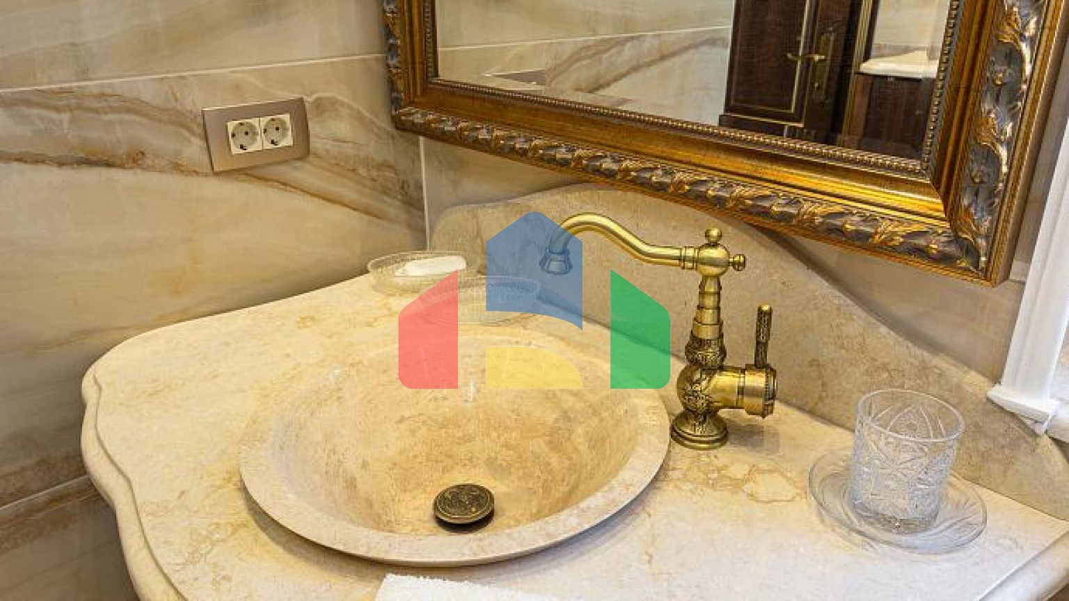 Роскошная вилла в Баре с панорамным видом на море