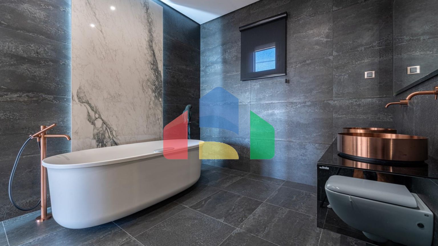 Вилла в Кримовице с 4 спальнями и бассейном с видом на море.