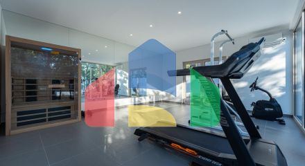 Вилла в Кримовице с 4 спальнями и бассейном с видом на море. Вилла в Кримовице с 4 спальнями и бассейном с видом на море.