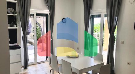Дом с 3 апартаментами в Кримовицах