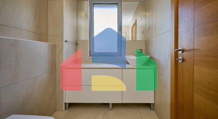 Продается современная дизайнерская вилла в Кримовицах