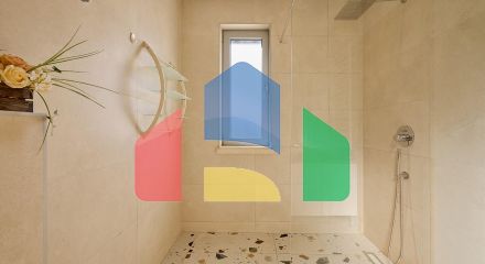 Продается современная дизайнерская вилла в Кримовицах