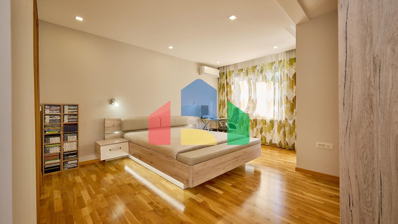 Продается современная дизайнерская вилла в Кримовицах