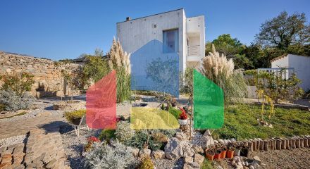 Продается современная дизайнерская вилла в Кримовицах