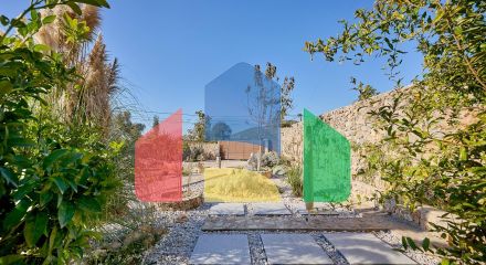 Продается современная дизайнерская вилла в Кримовицах