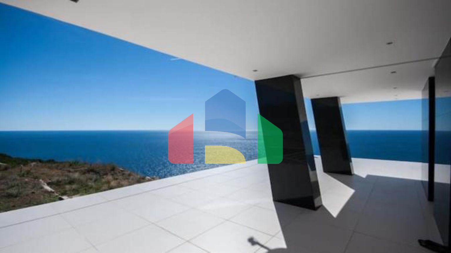 Эксклюзивная вилла c видом на море в Кримовице