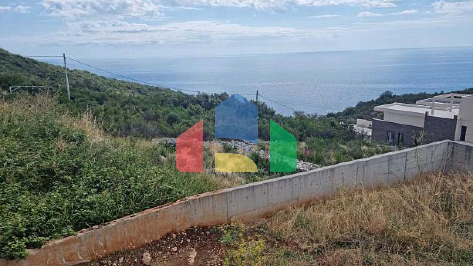 Продается участок в поселке Кримовица