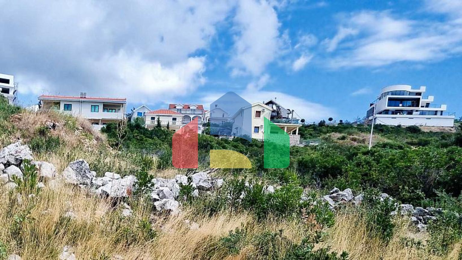 Продается участок в поселке Кримовица