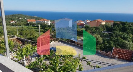 Two-storey house with panoramic sea views