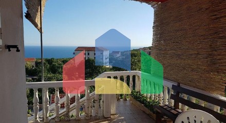 Two-storey house with panoramic sea views