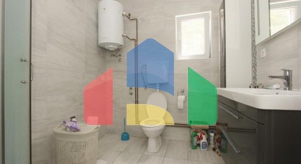 Дом с большим участком недалеко от Котора