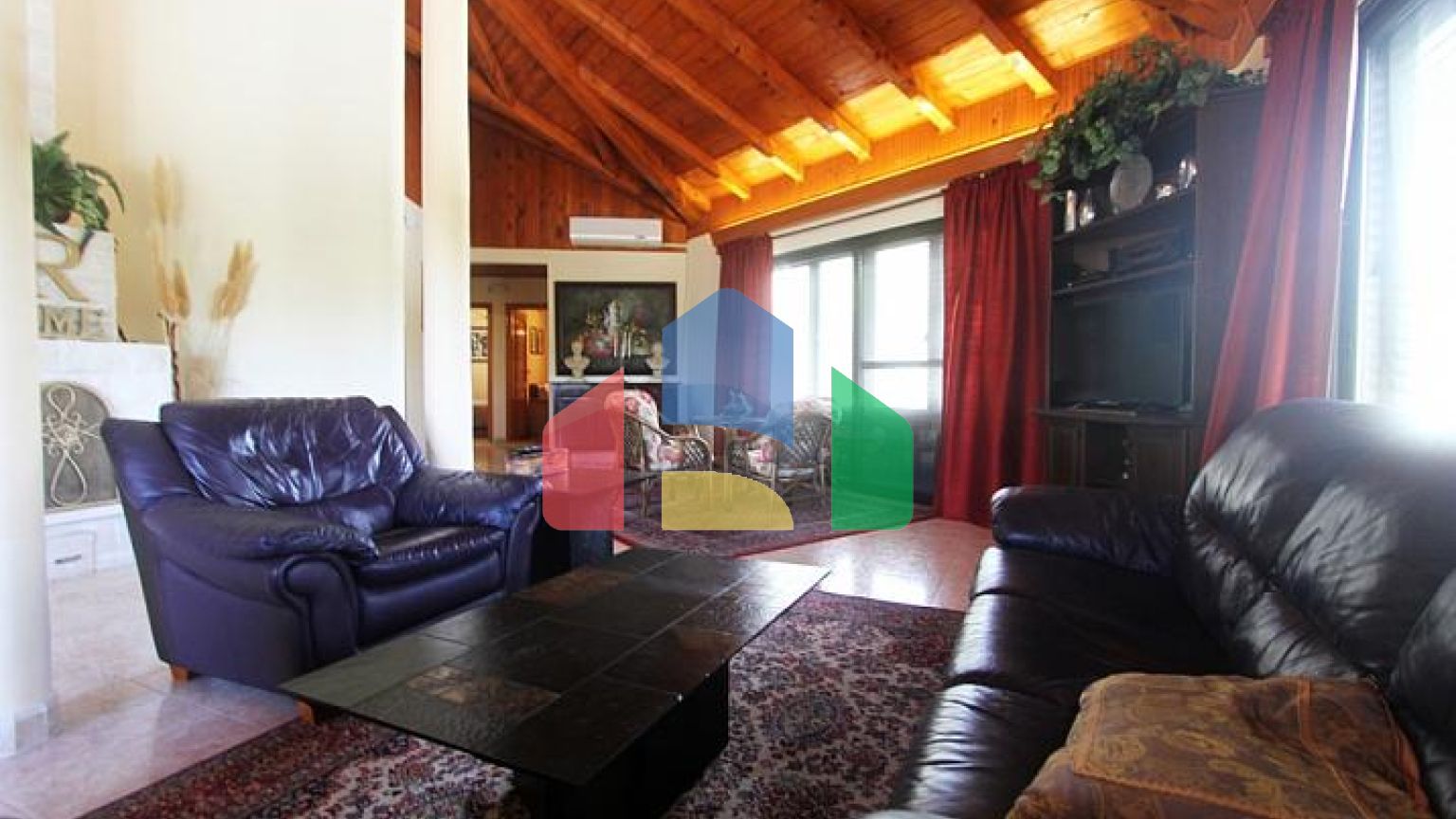 Дом с большим участком в Радановичах