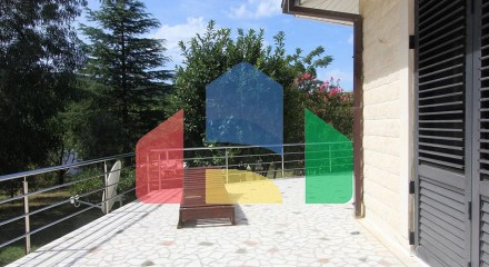 Дом с большим участком в Радановичах