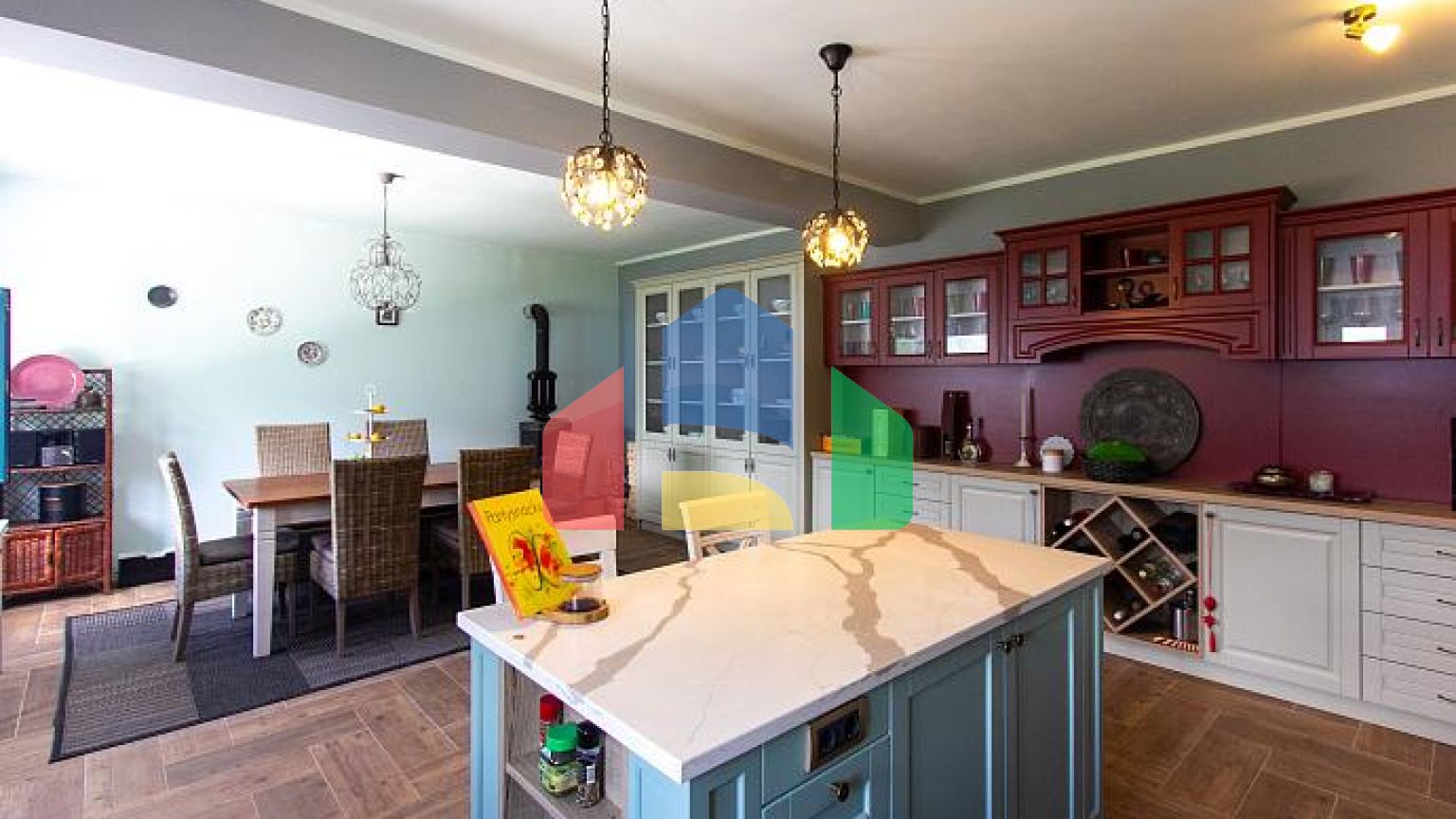 Захватывающая вилла с бассейном с видом на Которский залив