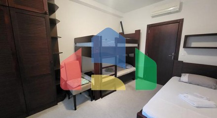 Apartment with three bedrooms and sea views, with swimming pool