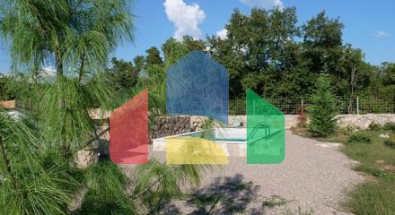 Продаются дома в Загоре на большом участке с бассейном Продаются дома в Загоре на большом участке с бассейном