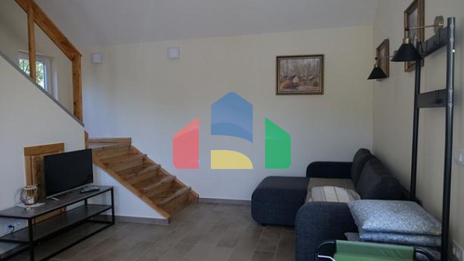 Продаются дома в Загоре на большом участке с бассейном