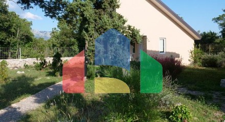 For sale houses in Zagora on a large plot with a pool