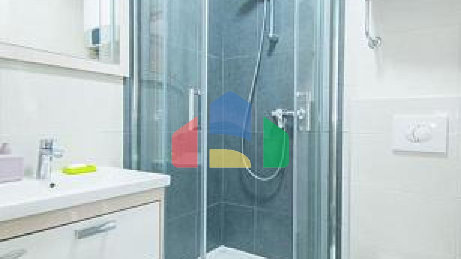 Роскошный дом с апартаментами в Столиве, в шаге от моря!