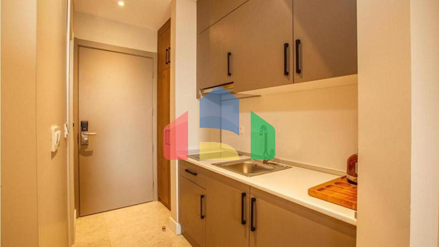 ЭКСКЛЮЗИВНОЕ ПРЕДЛОЖЕНИЕ — РОСКОШНАЯ СТУДИЯ В ЧЕРНОГОРИИ