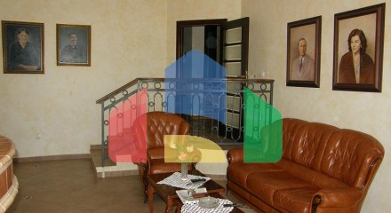 Three-story house in Kavac with a beautiful view of the sea