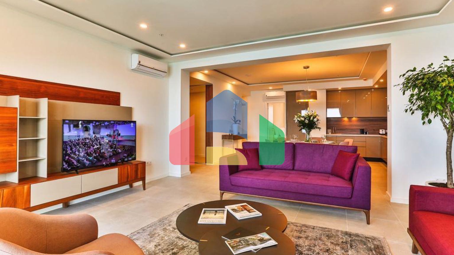 Квартира в новом комплексе на 1 линии в Рафаиловичи