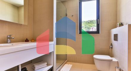 Квартира в новом комплексе на 1 линии в Рафаиловичи Квартира в новом комплексе на 1 линии в Рафаиловичи