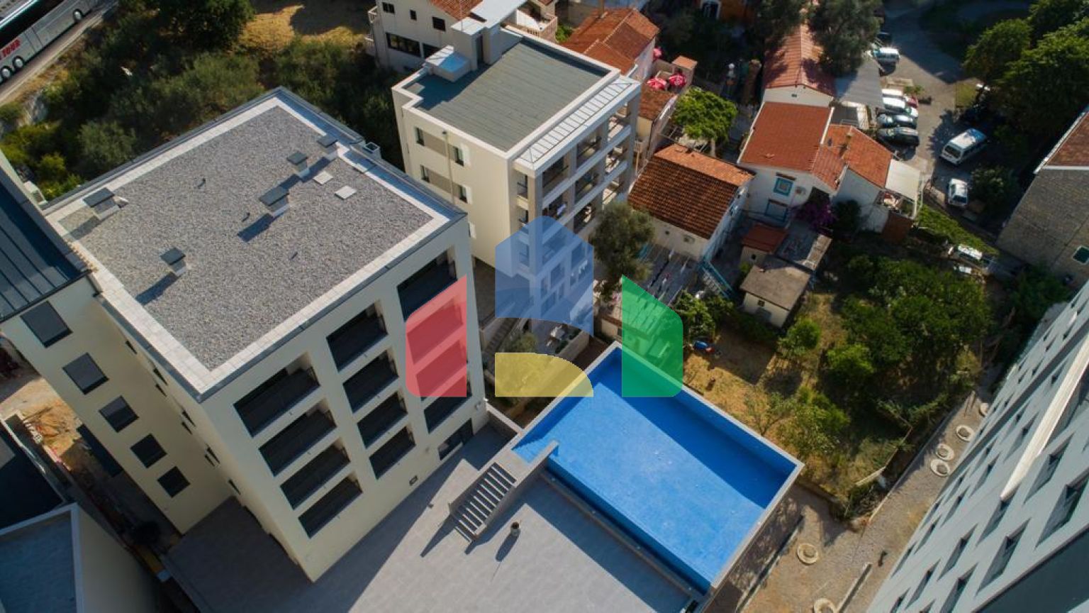 Квартира в новом комплексе на 1 линии в Рафаиловичи