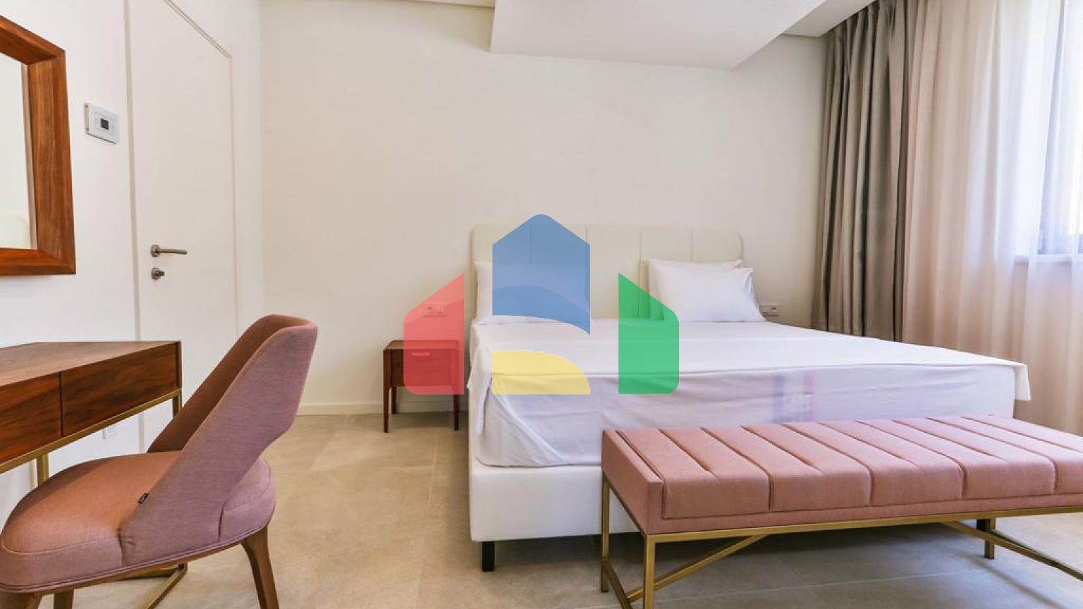 Квартира в новом комплексе на 1 линии в Рафаиловичи