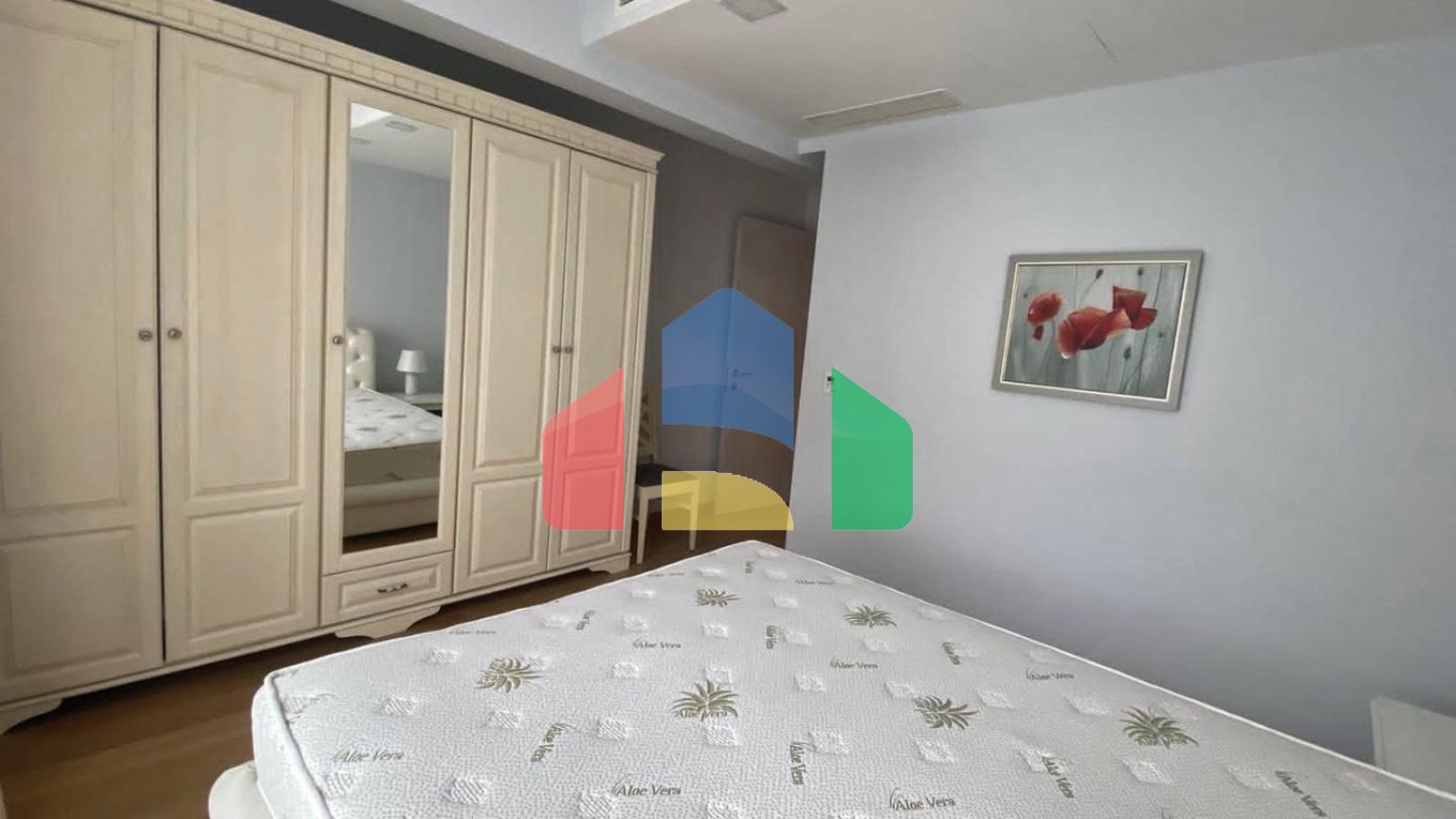 Кватира с 3 спальнями на 1 линии моря в Рафаиловичи