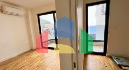Apartment near the beach in Rafailovici