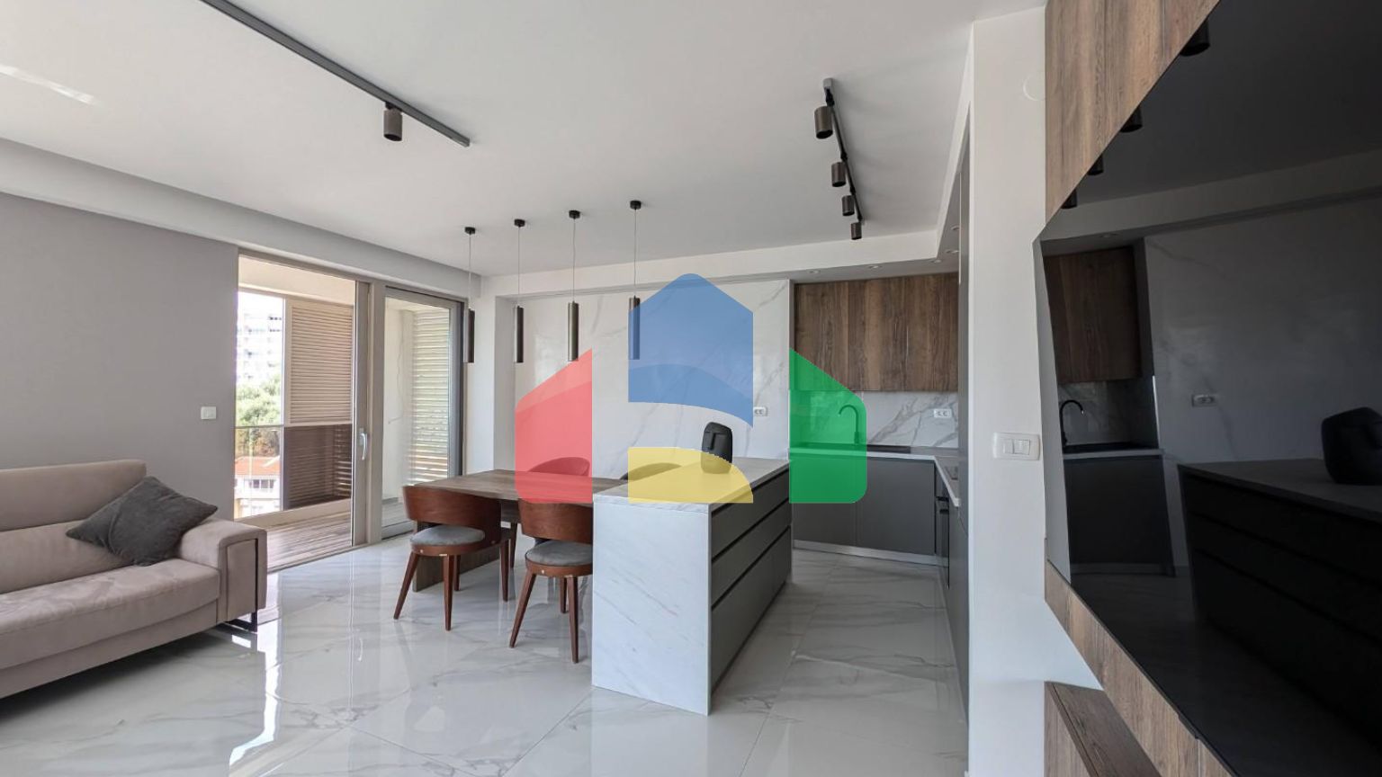 Квартира в 100 метрах моря, Рафаиловичи. Ваша мечта!