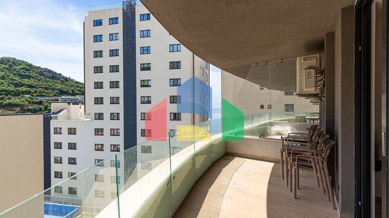 Апартаменты на 1 этаже площадью 81 м² с 2 спальнями и 2 санузлами