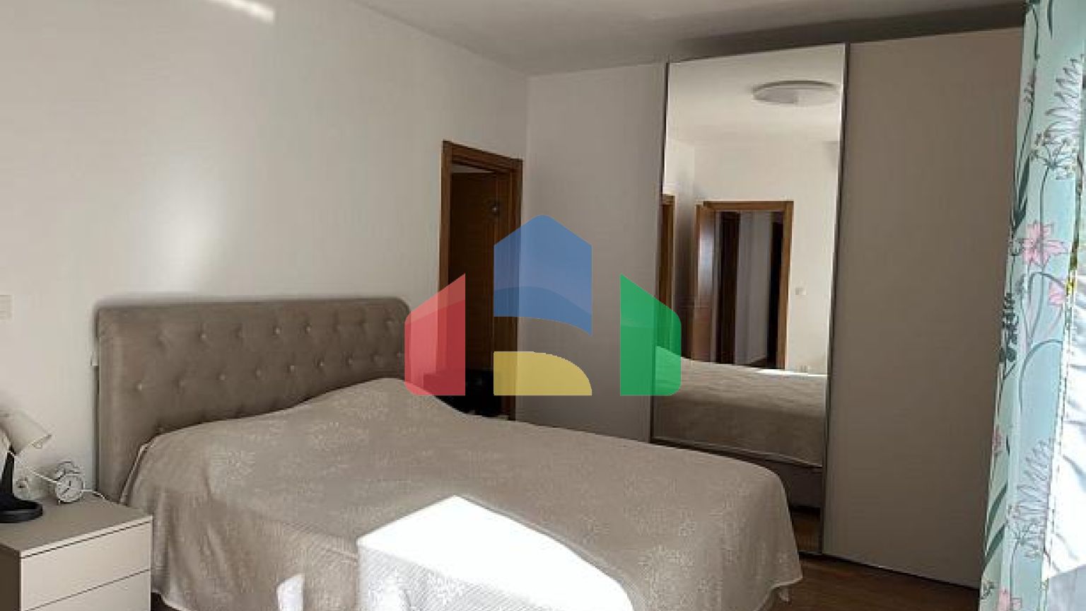 Просторная квартира с панорамным видом на море в Рафаиловичи — 122 м², гараж включён