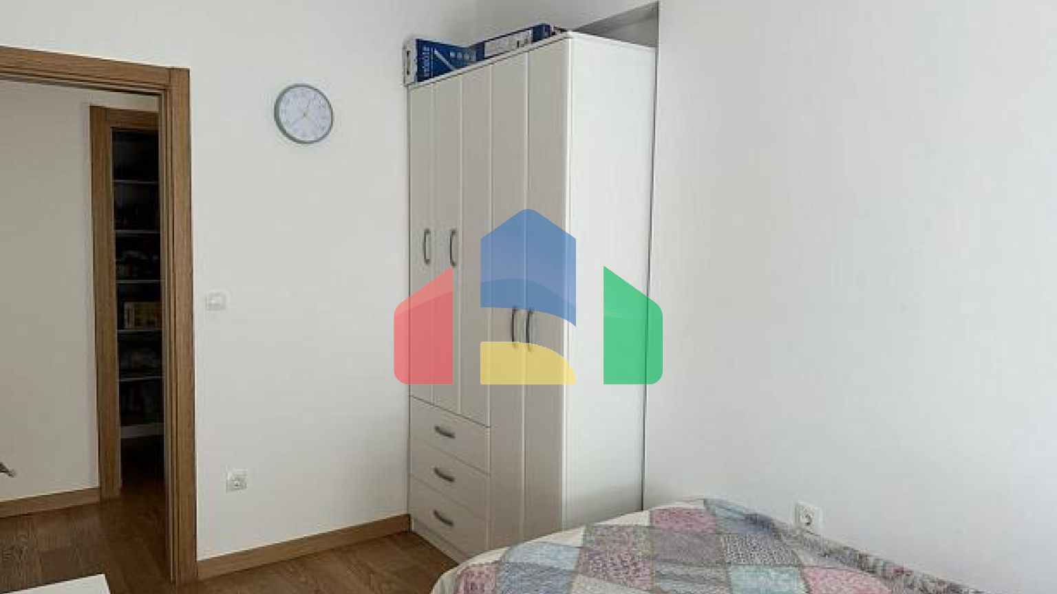 Просторная квартира с панорамным видом на море в Рафаиловичи — 122 м², гараж включён