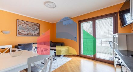 6752 Два апартамента по 57 м² в Рафаиловичи, первая линия