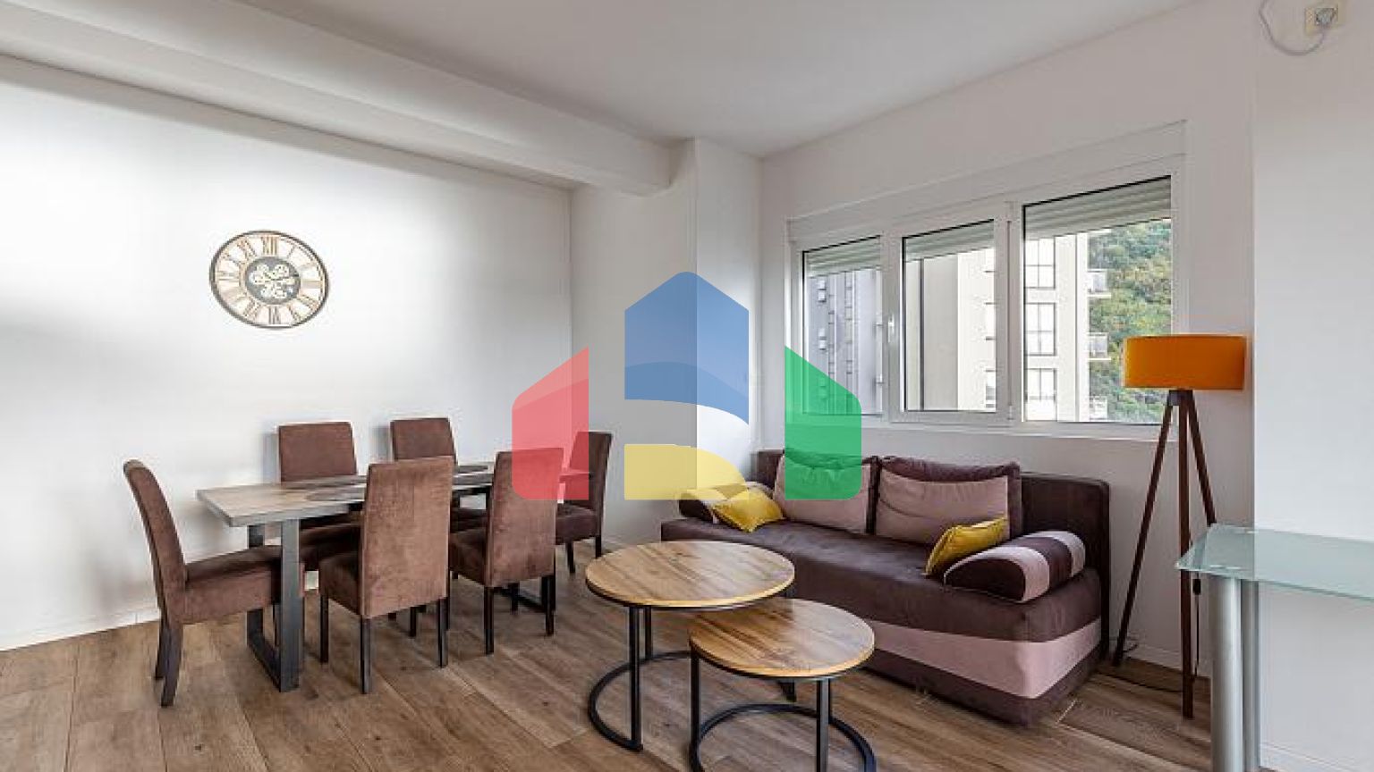 Светлая и уютная квартира площадью 65 м² в Рафаиловичах